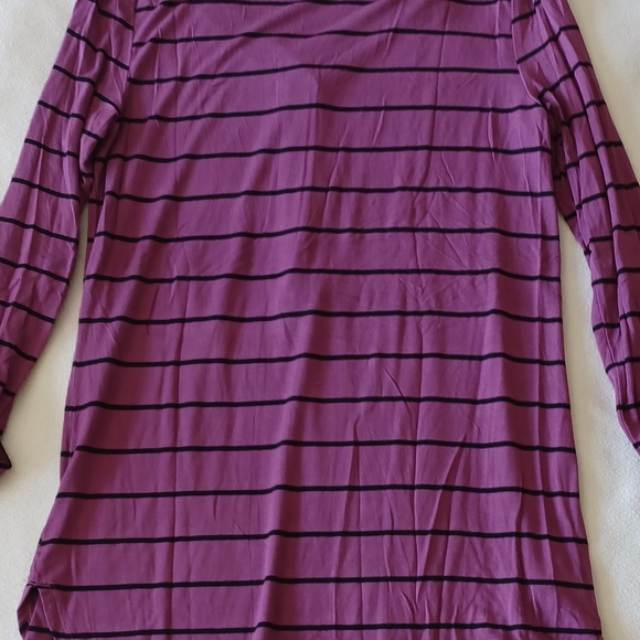 Thyme Maternity henley long-sleeve roll-up cuff top (xs) - Picture 2 of 2